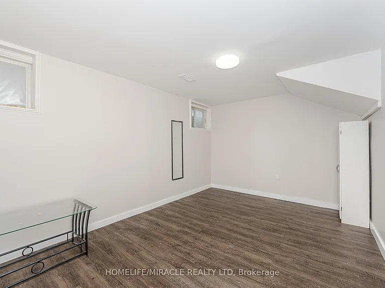 340 Dunsmore Ln — Photo 27