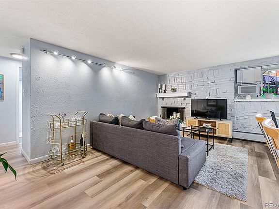 2nd image of 625 N Pennsylvania Street #102