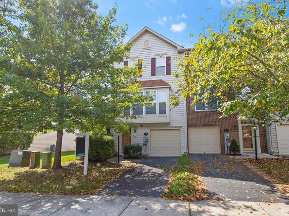 56 Lullwater Way, Falling Waters, WV 25419