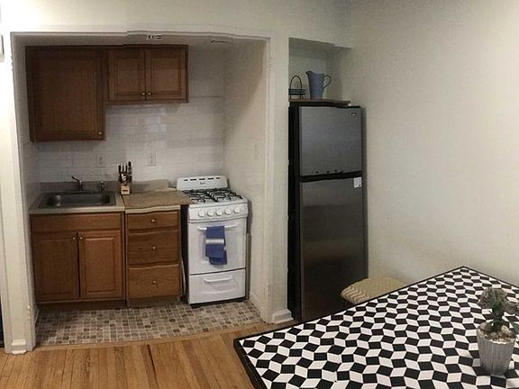 3rd image of 411 Park Pl APT 5D