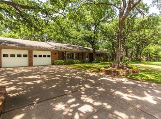 705 King Dr, Bedford, TX 76022