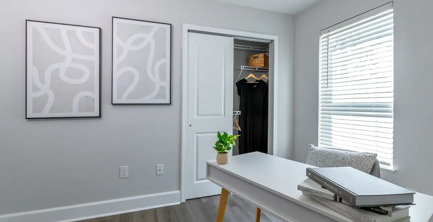 Reserve on Riverside Apartments — Photo 3