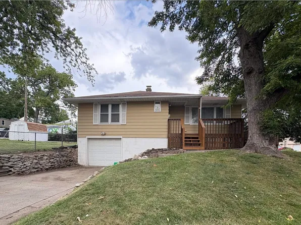 8058 State St, Omaha, NE 68127