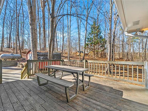 5th image of 3370 Westbrook Rd