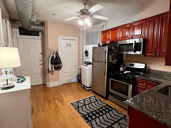 2nd image of 2051 W Division St APT 3R