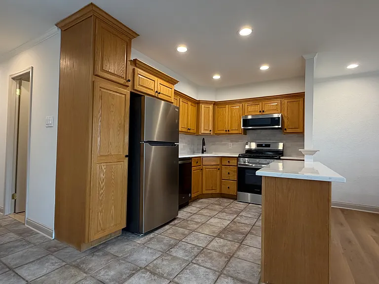 9168 Ellie Dr #B — Photo 4
