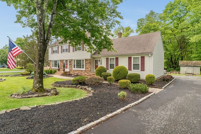 1st image of 9 Westminster Dr