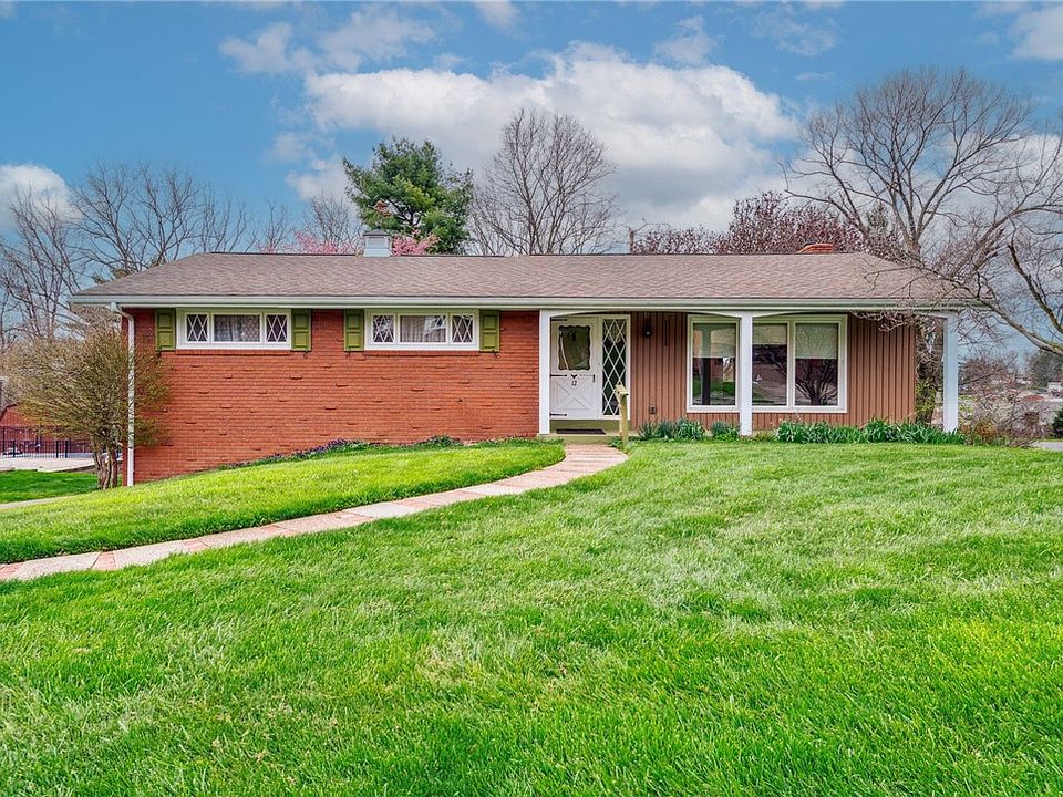 1st image of 12 Sunbirch Dr