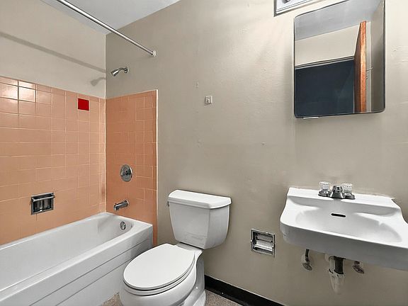 5th image of 1319 15th Ave S #15