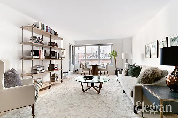 Sold by (Legacy) Elegran | media 18