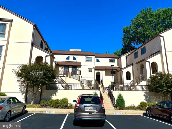 8902 Battery Pl, Bethesda, MD 20814