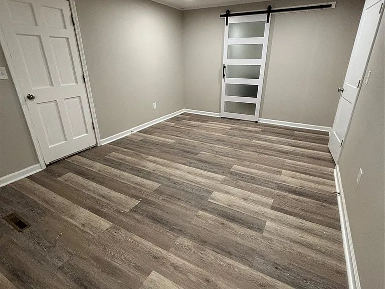 242 John C Rd — Photo 16