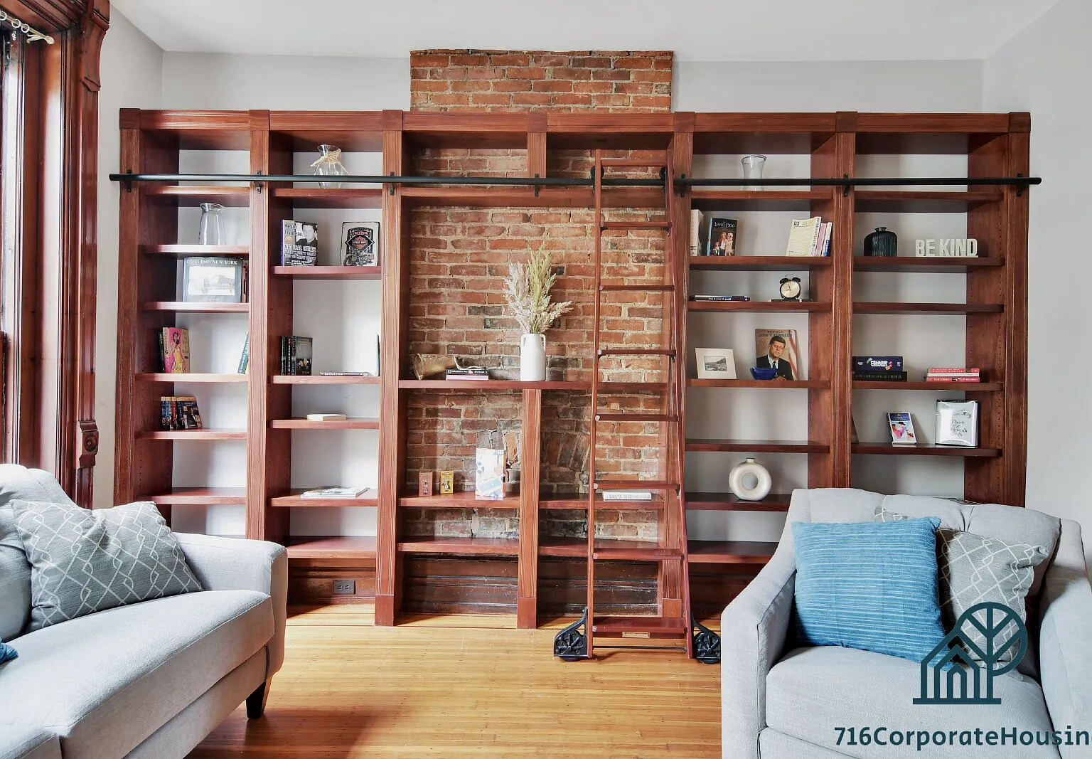 2 bed, 1.0 bath, 1000 sqft, $2,100 — Photo 2