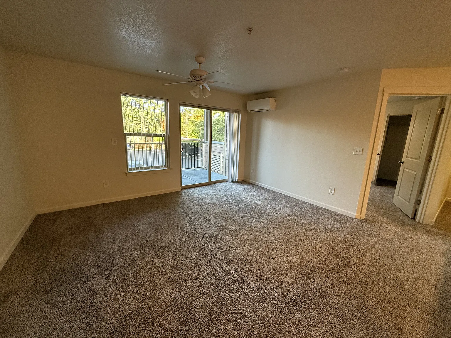 Sierra Point Apartments — Photo 4