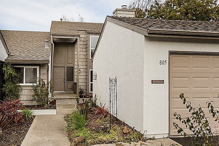 1st image of 805 Cortez Ln
