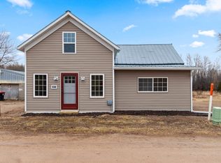 550 Barke St, Gillett, WI 54124
