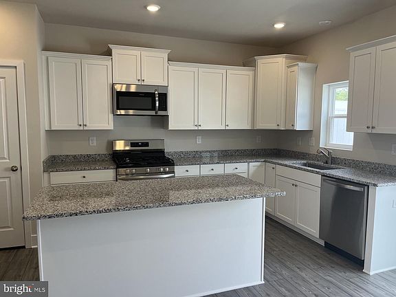 3rd image of 29809 Millington Ln