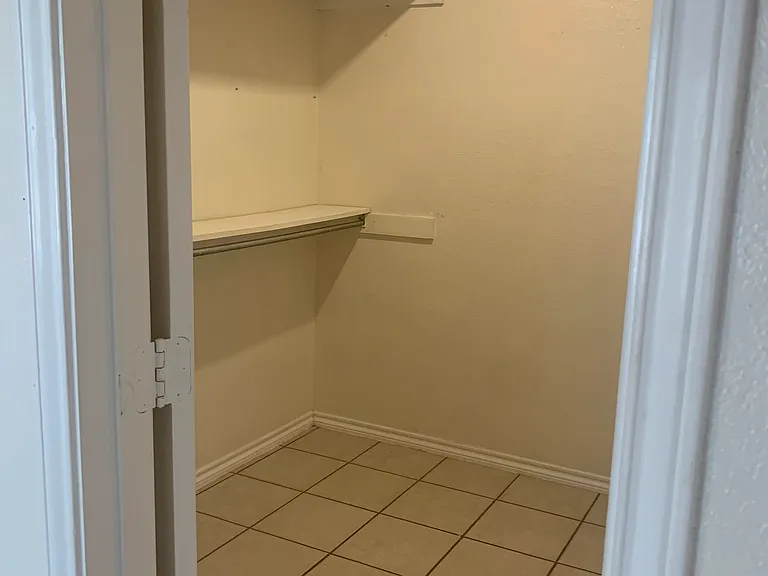 3431 Reforma Dr — Photo 6