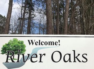 220 River Oaks Dr, Dalton, GA 30721