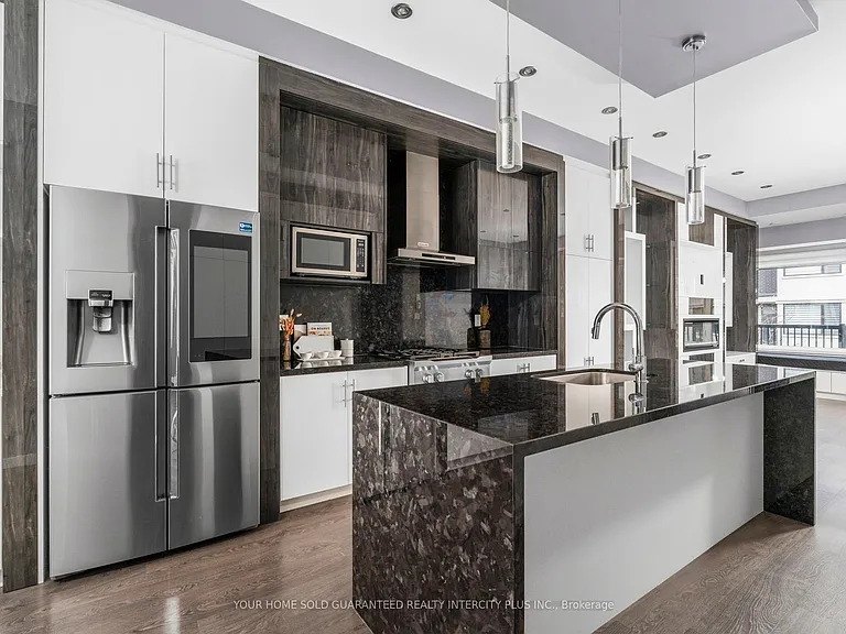 3910 Major Mackenzie Dr — Photo 26