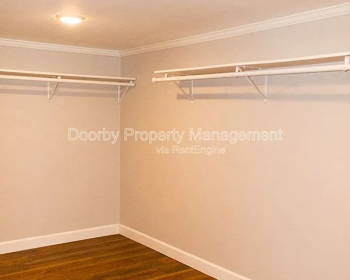 1711 Ashton St — Photo 28