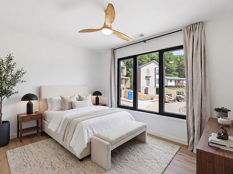 427 Ankara Ct — Photo 17