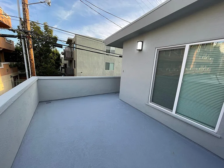 10516 Santa Monica Blvd #4 — Photo 10