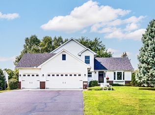 5975 Norway Pine Ct, White Bear Township, MN 55110