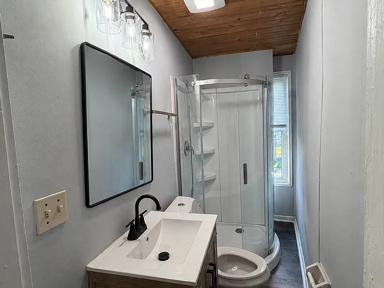 2311 East Ave — Photo 8