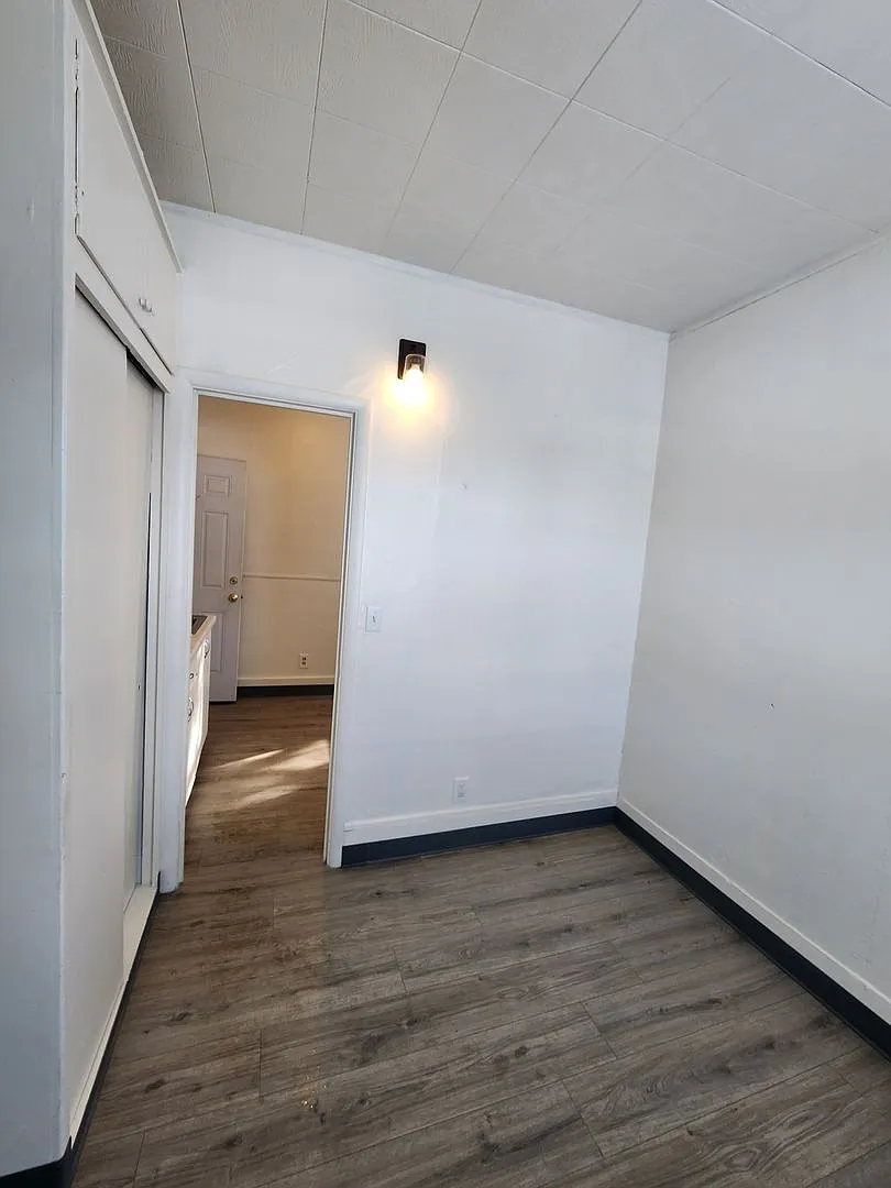1st Street Apt. — Photo 4