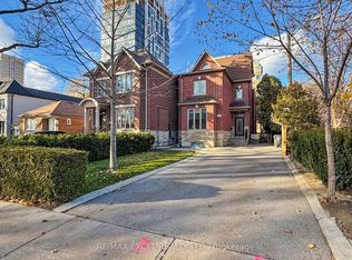 90 Fairleigh Cres, Toronto, ON M6C 3R9