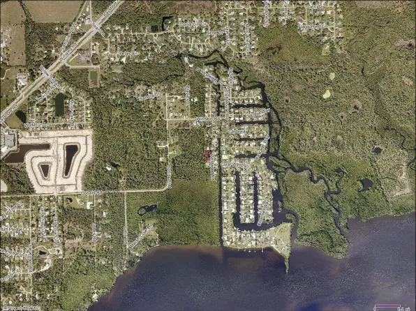 2271 Westwood Rd #64, North Fort Myers, FL 33917