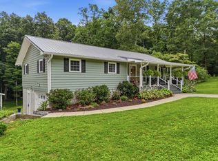 319 Nance Dr, Rossville, GA 30741