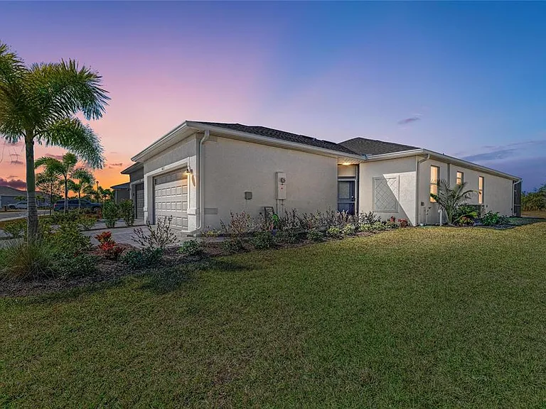 8613 Seasalt Loop — Photo 17