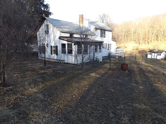 5th image of 1336 N Quaker Ln