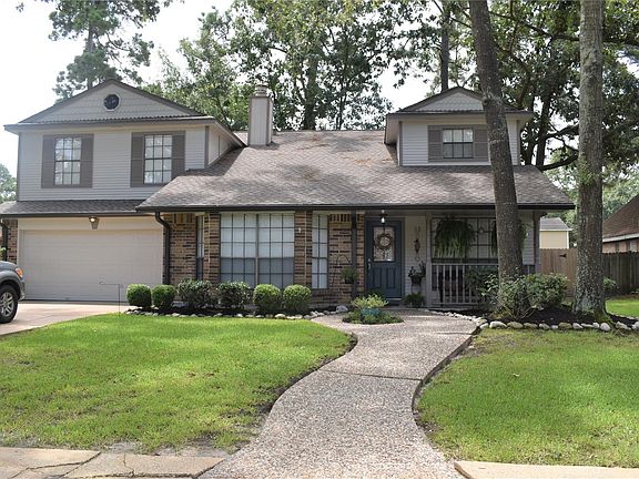 3rd image of 8526 Pines Place Dr