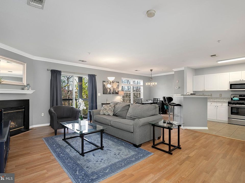 1st image of 4520 Superior Sq