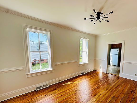 Dining room that would also make a good office