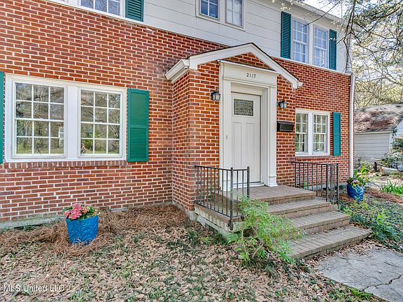 5th image of 2117 Riverside Dr