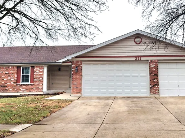 331 Carriage Trail Ct, O'Fallon, MO 63368