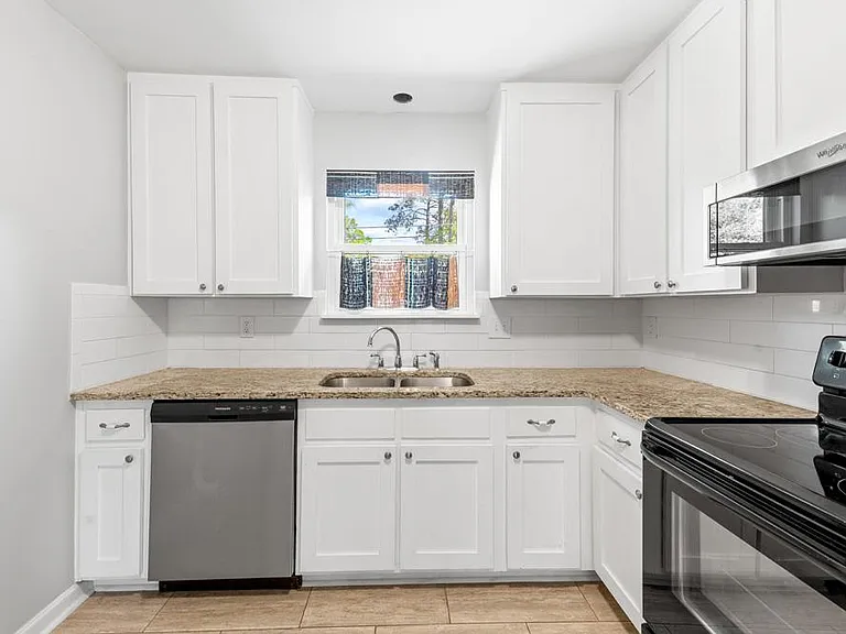 2637 Vassar Rd — Photo 12