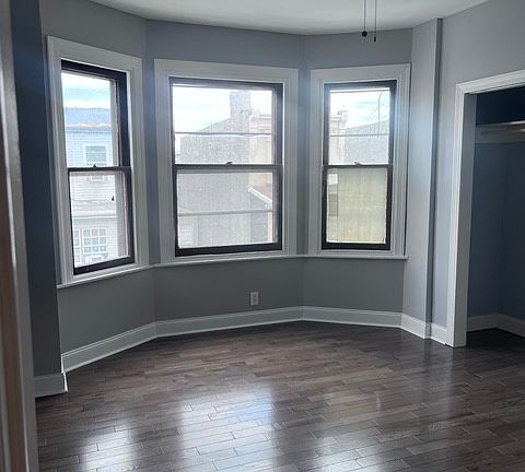 4th image of 3932 N 8th St #2