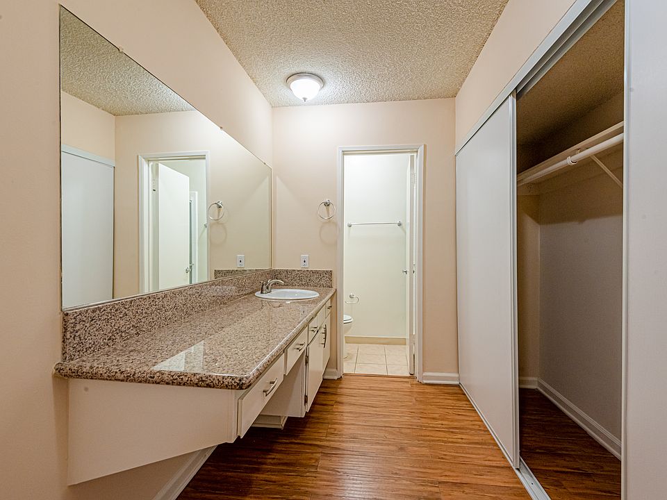 1st image of 17828 Margate St #102