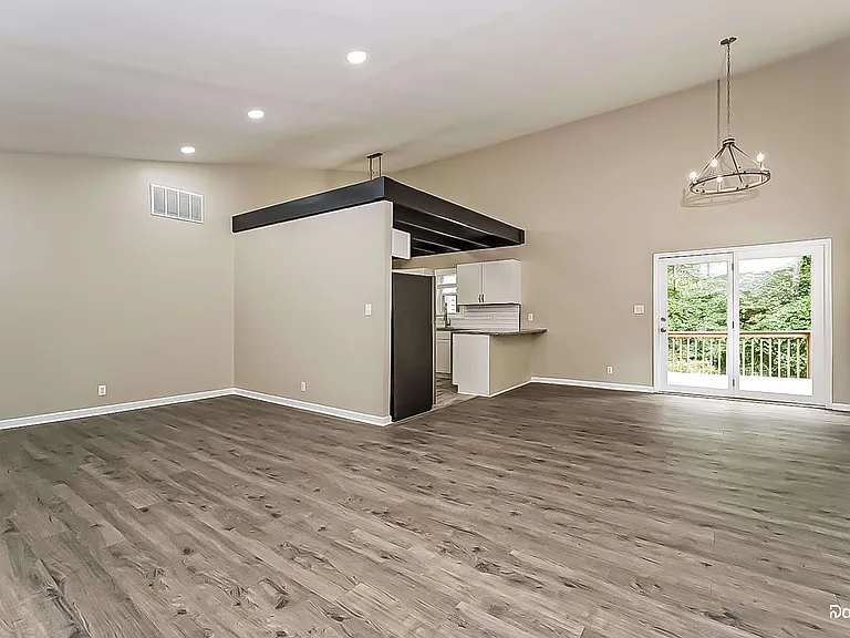 1708 Three Meadows Rd — Photo 8