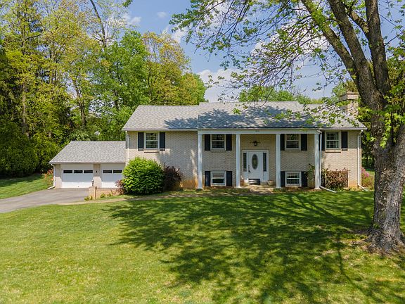 3rd image of 1810 Brightwood Dr
