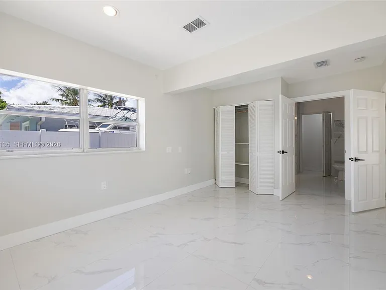 1221 SE 10th St — Photo 29