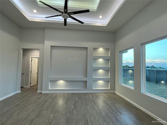 3rd image of 2001 Stardust Ln