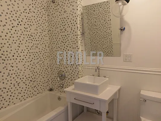 Rented by Fiddler Realty | media 84