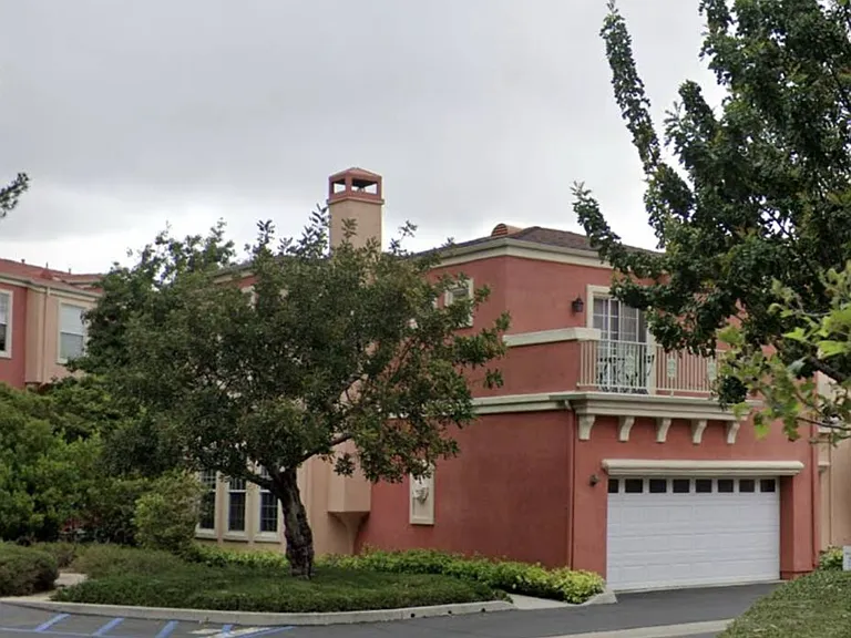 2874 Victoria Ave — Photo 11