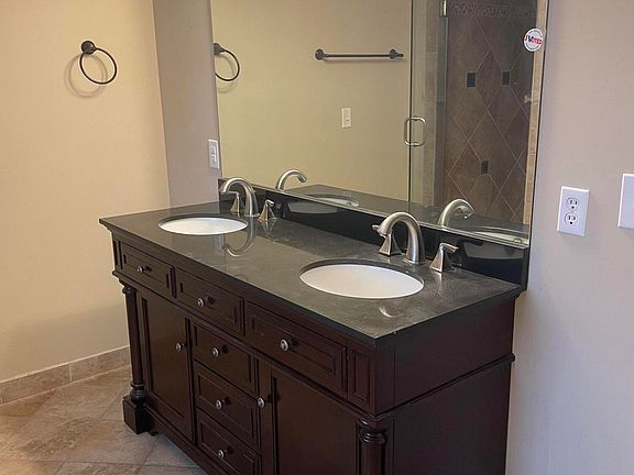 5th image of 55 Asbury Dr